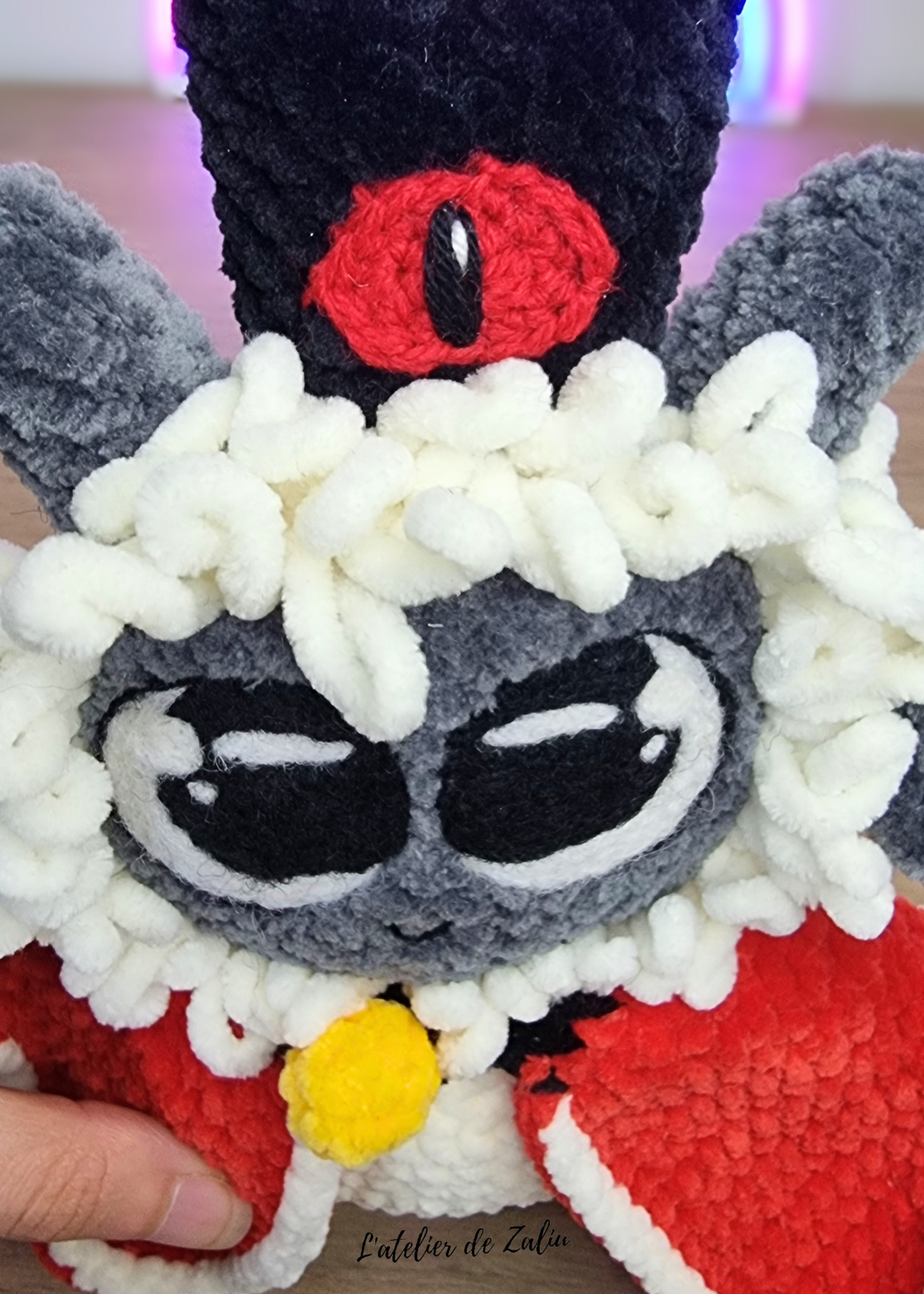 cult of the lamb le dernier agneau pipou mignon fait main normandie l'atelier de zaliu crochet amigurumi needle felting piquage a l'aiguille