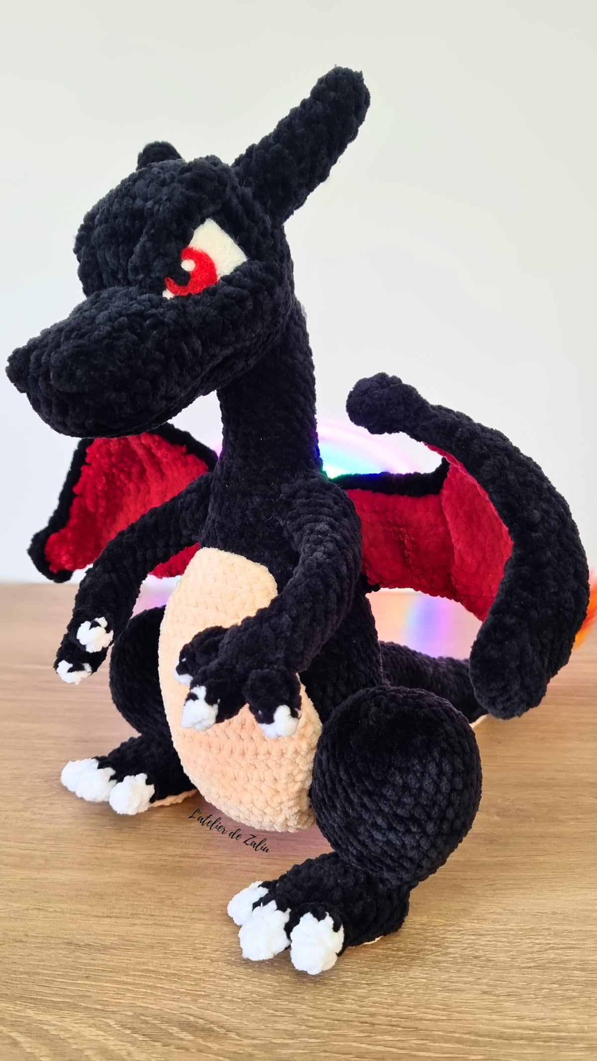 Charizard dracaufeu shiny brillant dragon noir pokemon normandie fait main pièce unique décoration pop culture