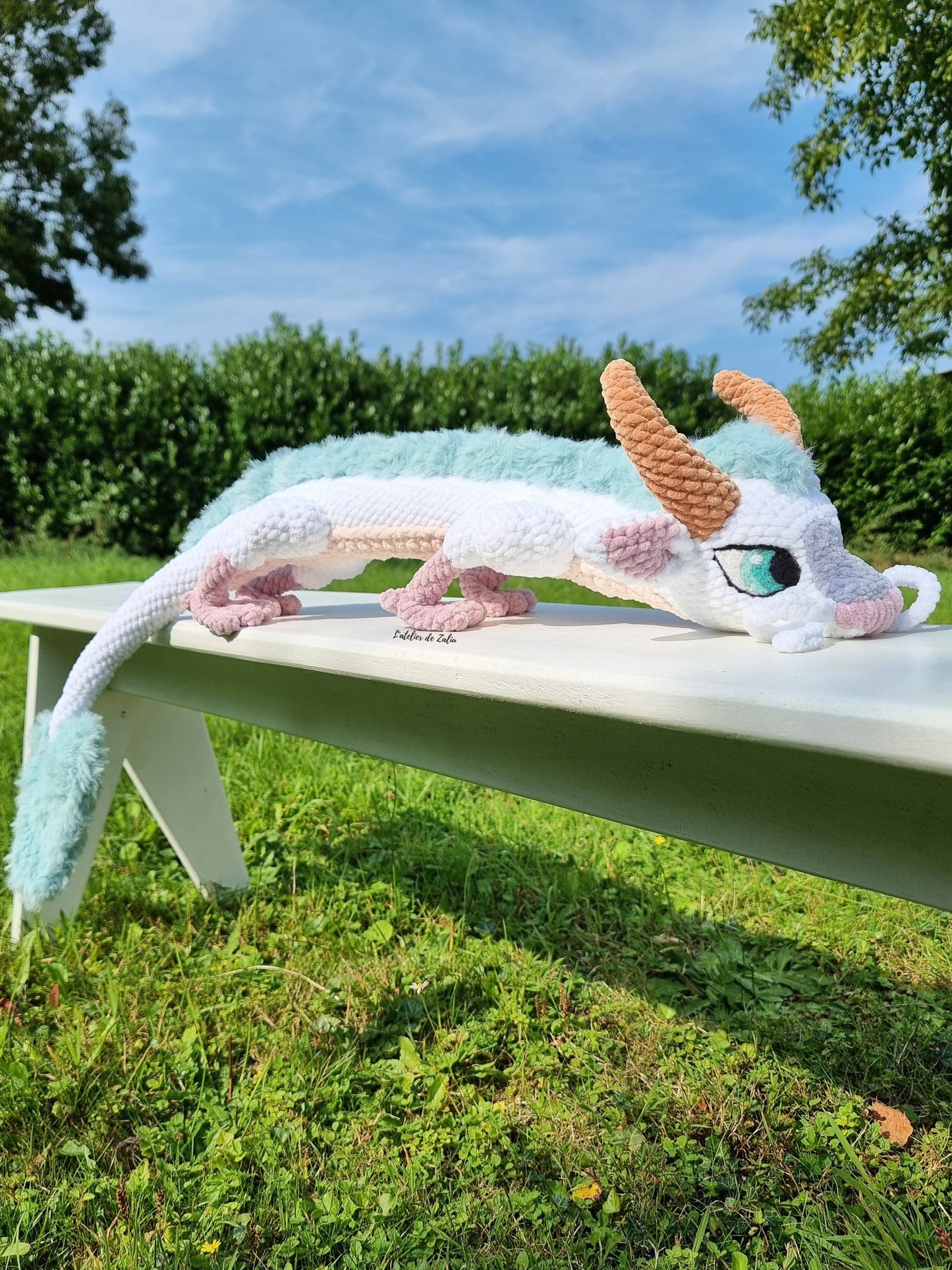 Haku ghibli peluche crochet amigurumi needle felting laine cardée fait main normandie l'atelier de zaliu pièce unique dragon doux sweet velours fausse fourrure