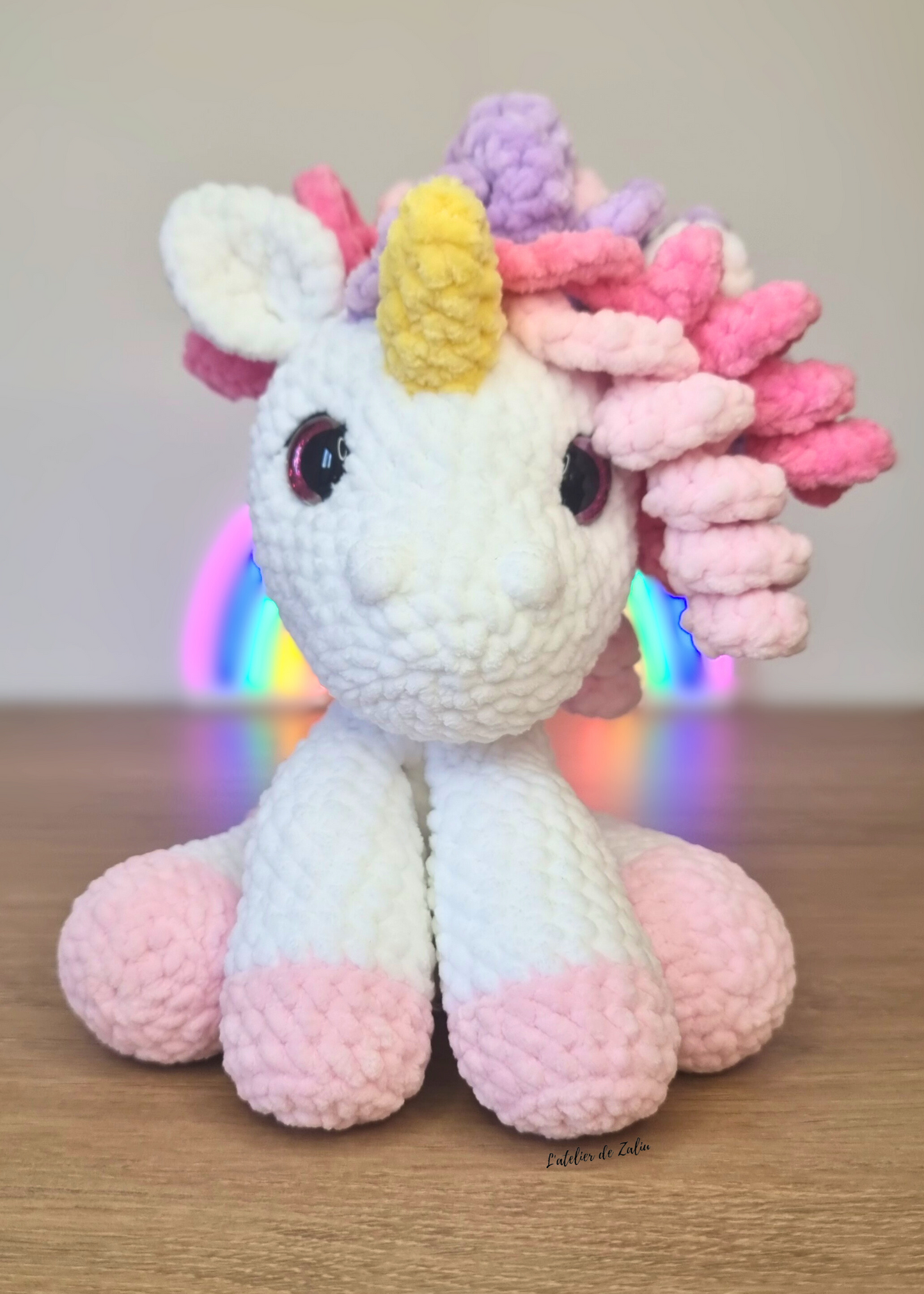 Licorne unicorn crochet amigurumi plushie peluche fait main normandie pont-audemer commande sur mesure fantastique féerique unique l'atelier de zaliu