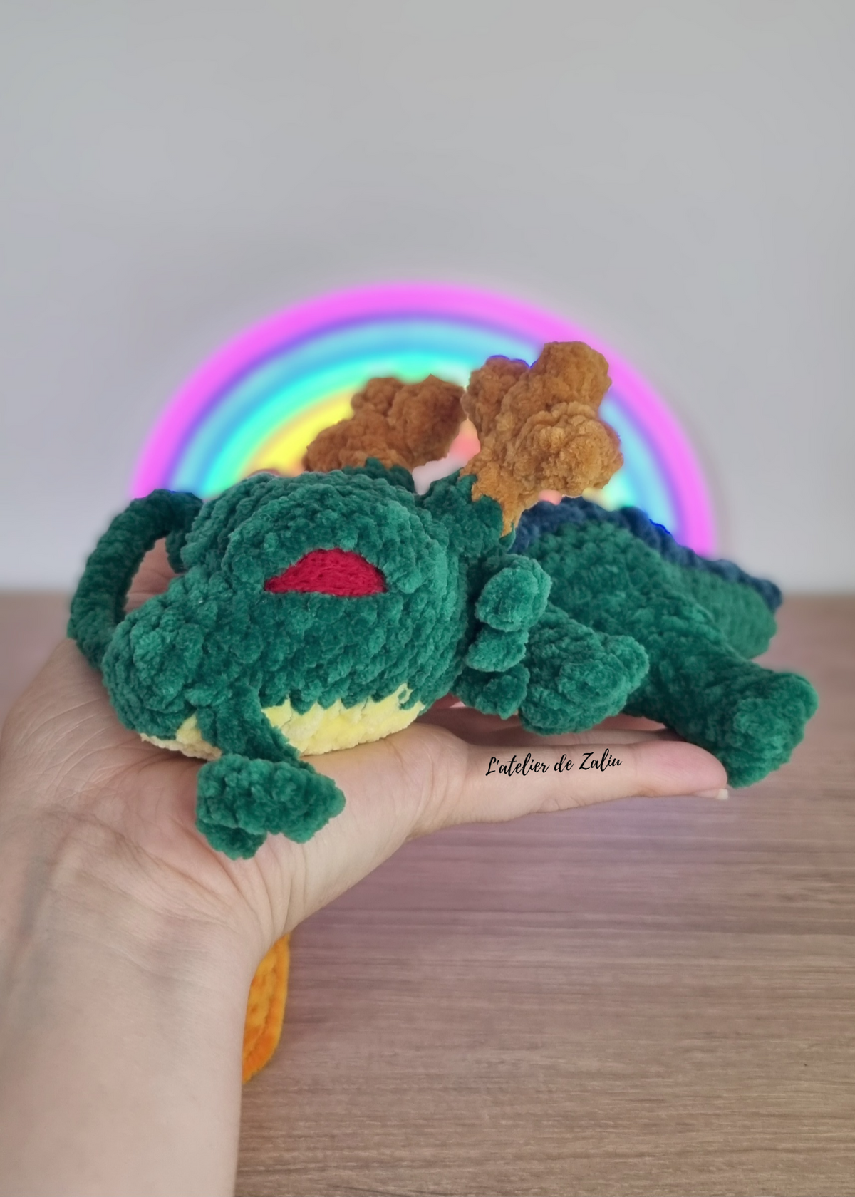 shenron dragon ball boules de cristal crochet amigurumi fait main miniature needle felting piquage à l'aiguille laine cardée chenille doux normandie le havre pont audemer l'atelier de zaliu honfleur caen rouen