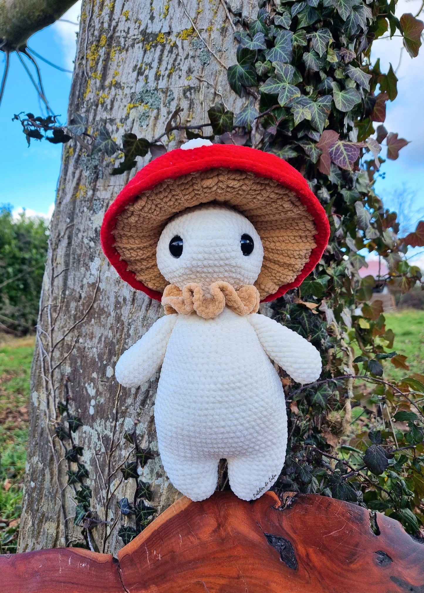 Champiguy champignon bonhomme grande peluche crochet fait main normandie piece unique amigurumi