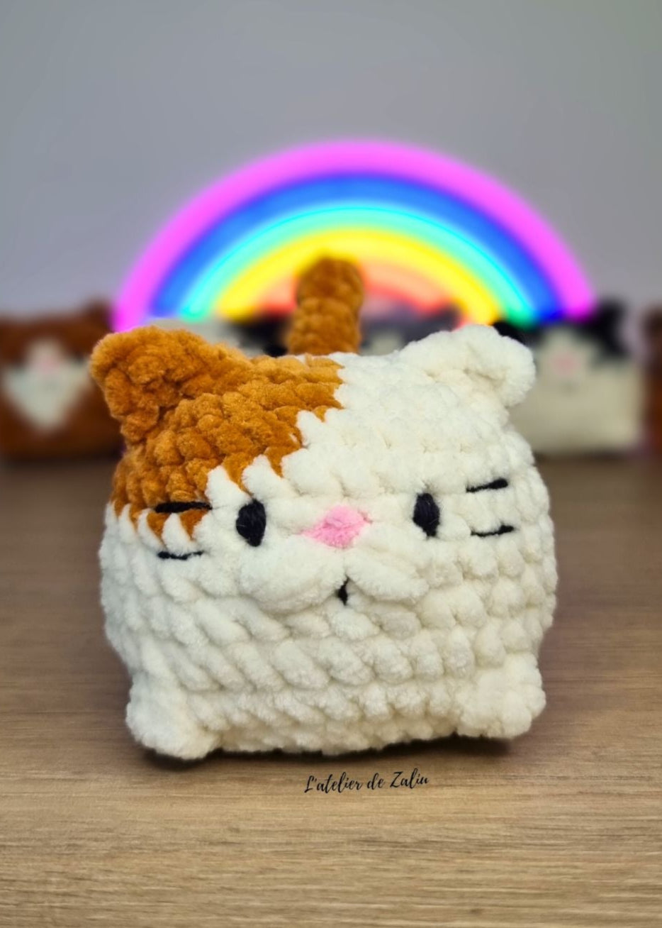 chat bouboule crochet cat chubby doux moelleux mignon crochet amigurumi fait main l'atelier de zaliu normandie le havre pont audemer piece unique personnalisé