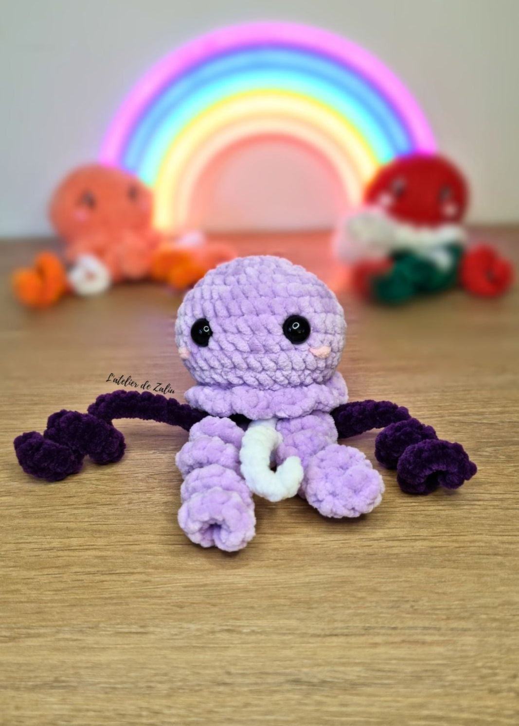 meduse crochet fait main coloré normandie amigurumi pont audemer le havre l'atelier de zaliu pièce unique