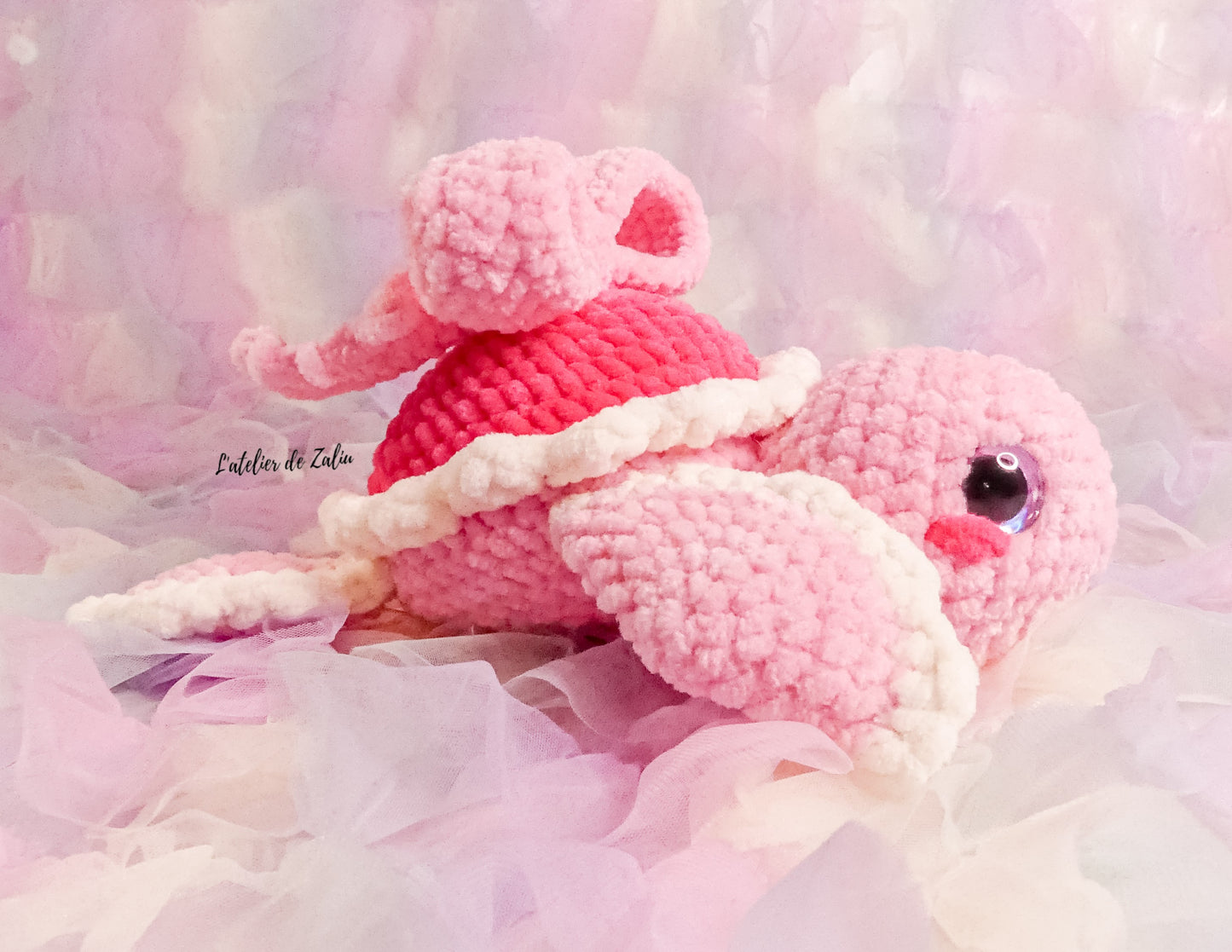 amigurumi crochet tortue rose saint valentin valentines day valentine's day peluche plushie plushies peluches doux sweet l'atelier de zaliu bow tie bow nœud noeud rose mignon doux