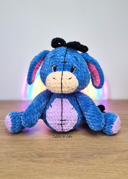 Bourriquet disney peluche crochet artisanale inspiration âne winnie l'ourson normandie l'atelier de zaliu pièce unique