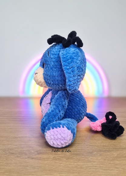 Bourriquet disney peluche crochet artisanale inspiration âne winnie l'ourson normandie l'atelier de zaliu pièce unique