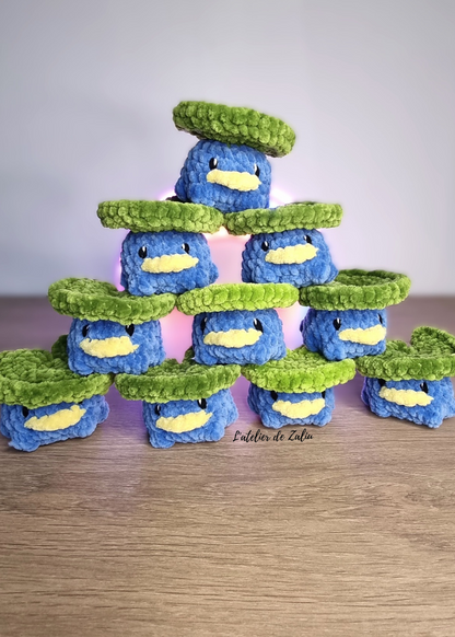 nénupiot le nenuphar de pokemon fait main peluche crochet brodé canard nénuphar plante pièce unique artisanal artisan normandie le havre pont audemer honfleur atelier de zaliu