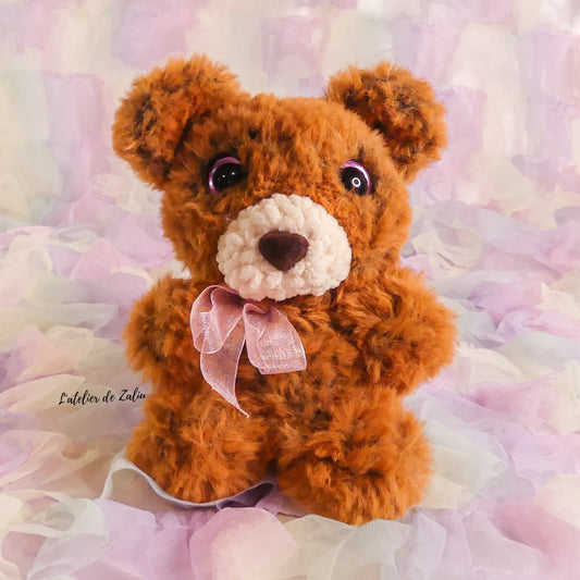 Crochet amigurumi ours ourson nounours bear smallbear plushie peluche peluches france made in france fait main smallbusiness petite entreprise crochet pattern sweet fauxfur faux fur fausse fourrure doux mignon idée cadeau gift