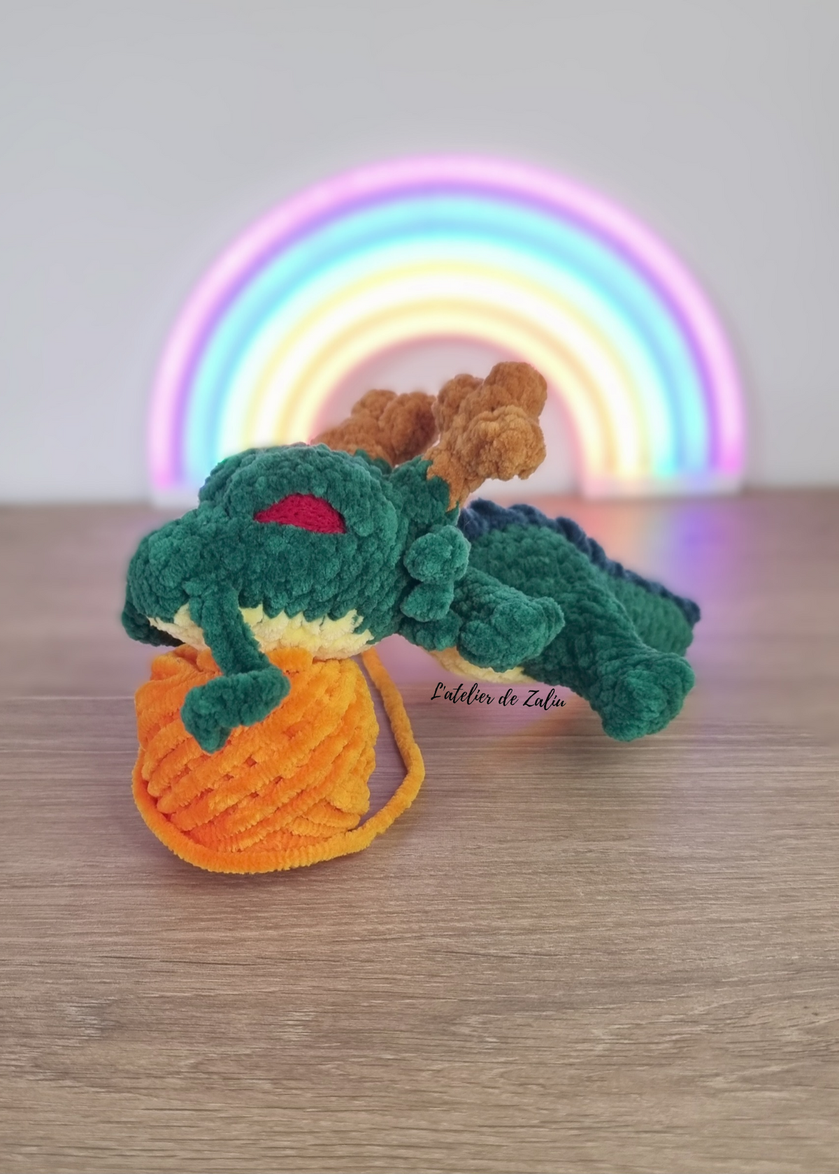 shenron dragon ball boules de cristal crochet amigurumi fait main miniature needle felting piquage à l'aiguille laine cardée chenille doux normandie le havre pont audemer l'atelier de zaliu honfleur caen rouen