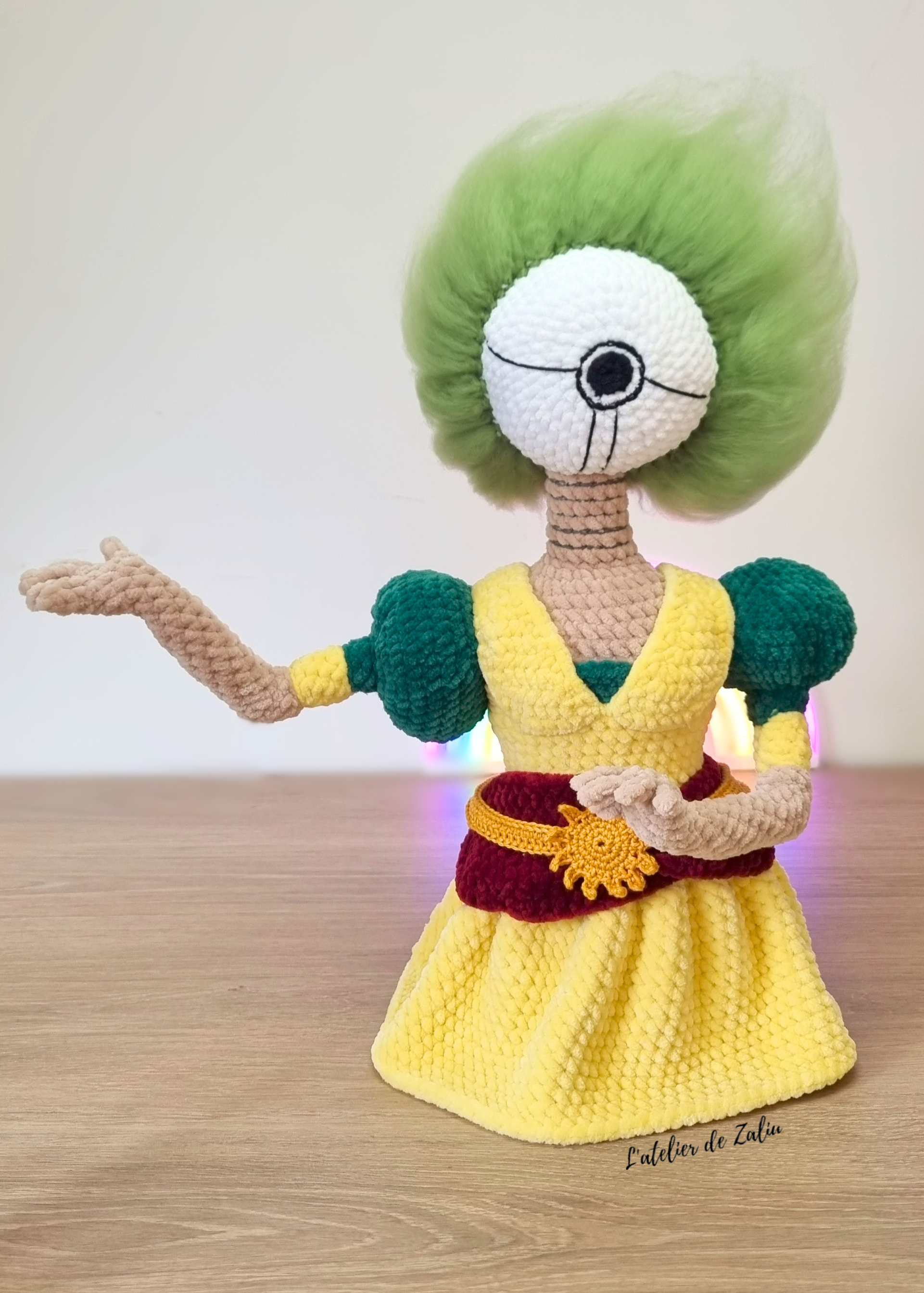 Sirene axon clair obscur expedition 33 peluche fait main normandie crochet l'atelier de zaliu