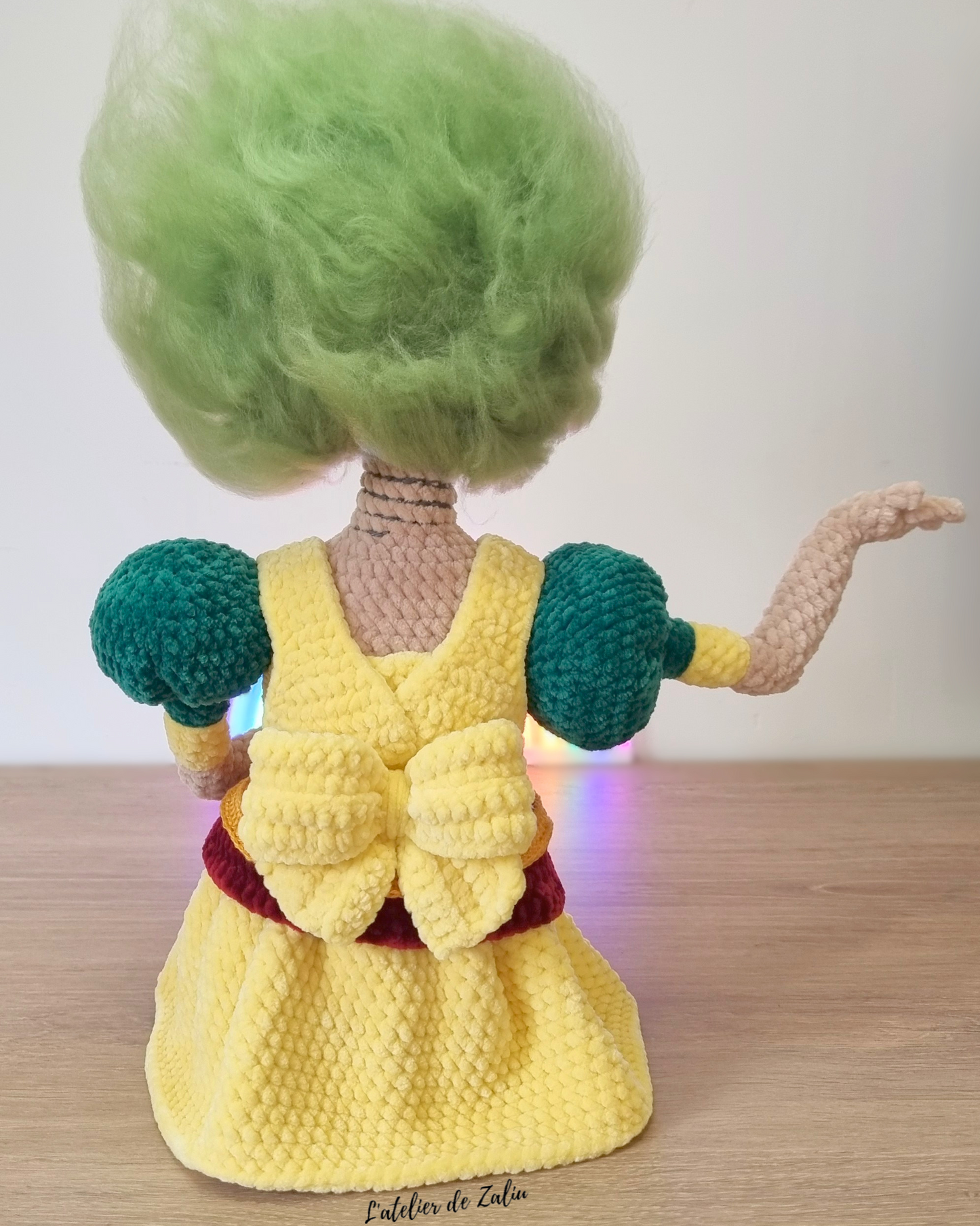 Sirene axon clair obscur expedition 33 peluche fait main normandie crochet l'atelier de zaliu