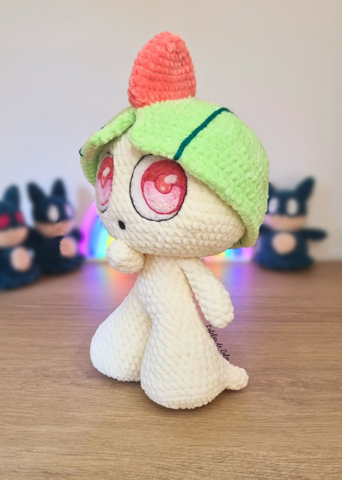 Ralts Tarsal crochet needle felting pièce unique peluche décoration normandie l'atelier de zaliu fait main adorable mignon pokemon