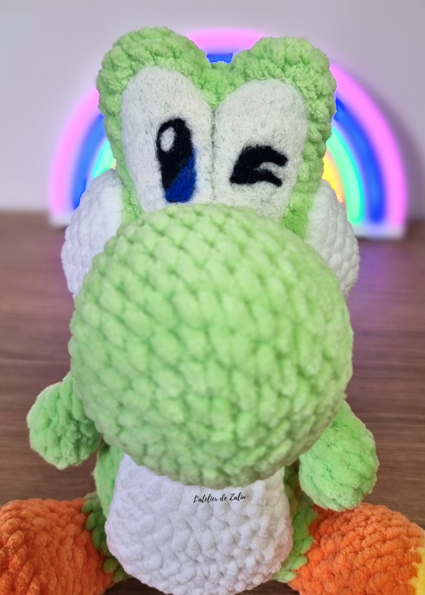 yoshi dinosaure vert crochet needle felting personnalisé sur mesure fait main normandie peluche pont-audemer l'atelier de zaliu 