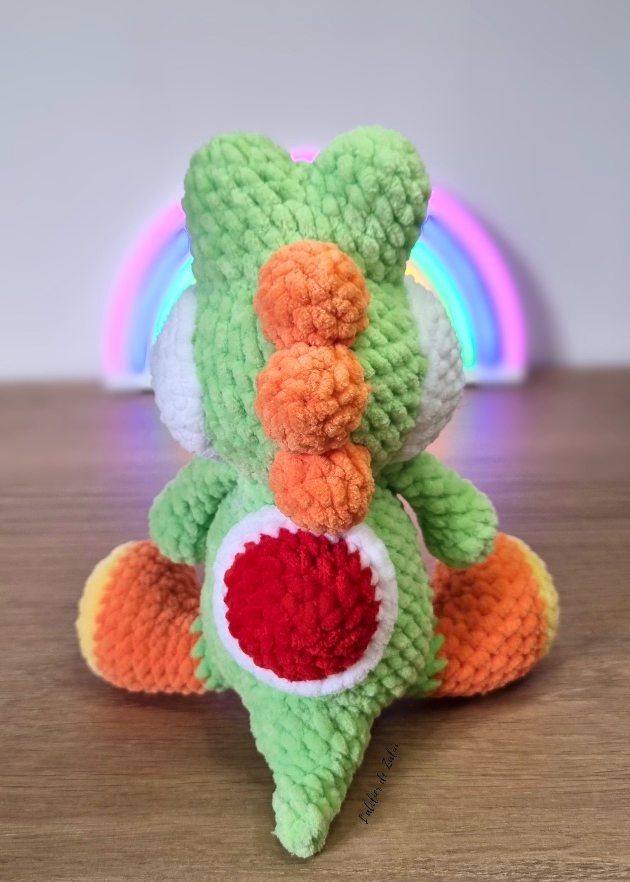 yoshi dinosaure vert crochet needle felting personnalisé sur mesure fait main normandie peluche pont-audemer l'atelier de zaliu 