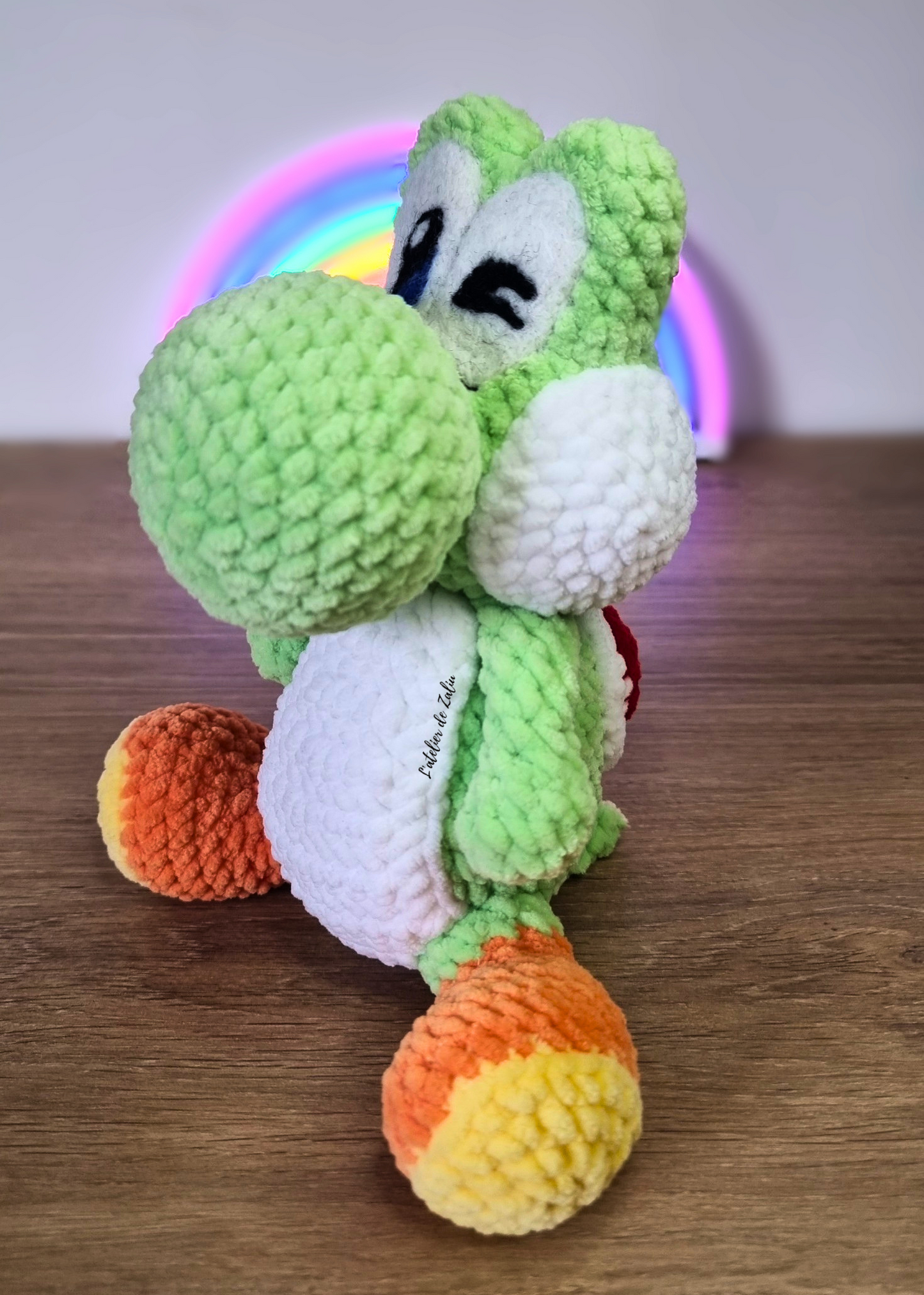 yoshi dinosaure vert crochet needle felting personnalisé sur mesure fait main normandie peluche pont-audemer l'atelier de zaliu 