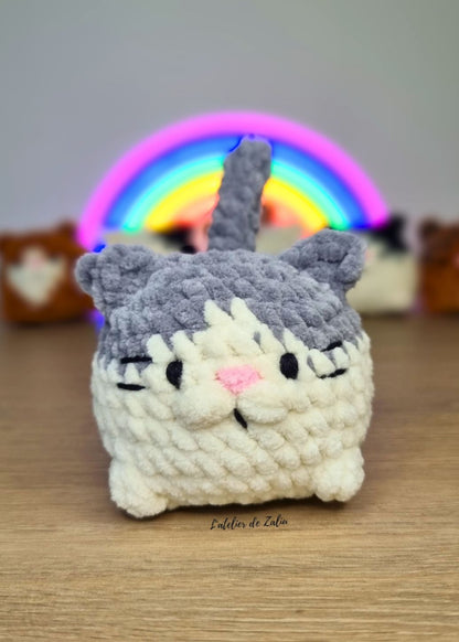 chat bouboule crochet cat chubby doux moelleux mignon crochet amigurumi fait main l'atelier de zaliu normandie le havre pont audemer piece unique personnalisé
