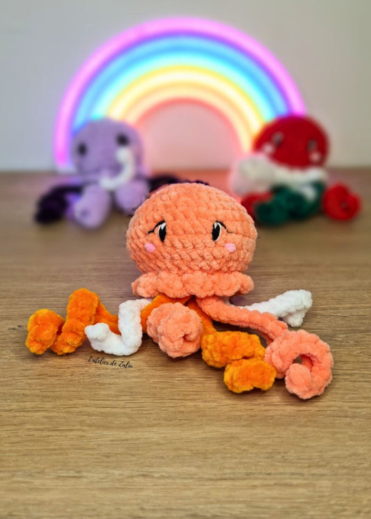 meduse crochet fait main coloré normandie amigurumi pont audemer le havre l'atelier de zaliu pièce unique