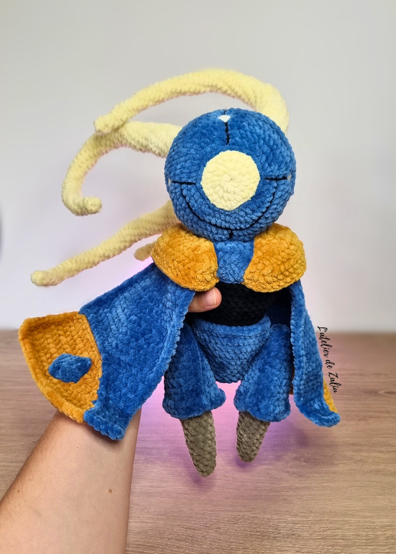 Mio memories in orbit crochet pattern unique fait main sur mesure normandie le havre pont audemer needle felting atelier de zaliu