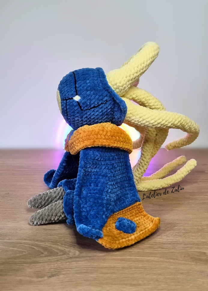 Mio memories in orbit crochet pattern unique fait main sur mesure normandie le havre pont audemer needle felting atelier de zaliu articulé sans armature, fil de fer cheveux mecanique